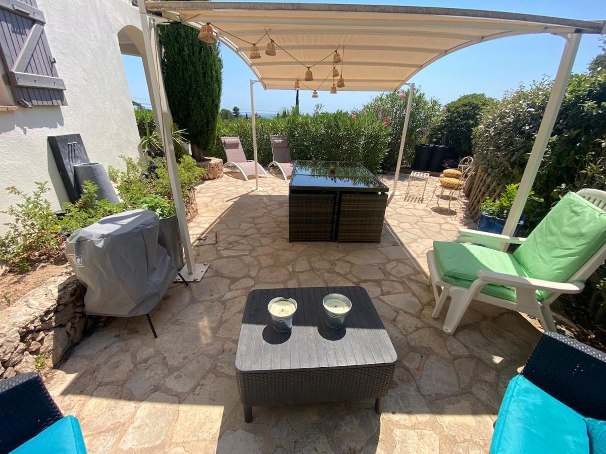 Hébergement de vacances Maison Au Calme Dans Privee Avec Piscine Vue Fréjus